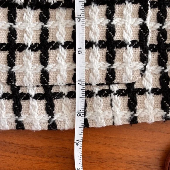 Cropped Tweed Jacket - Picture 8 of 10